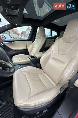 Лифтбек Tesla Model S 2016 в 