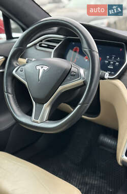 Лифтбек Tesla Model S 2016 в 