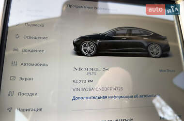 Лифтбек Tesla Model S 2013 в 