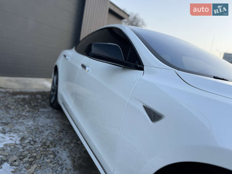 Лифтбек Tesla Model S 2013 в Трускавце