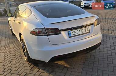 Лифтбек Tesla Model S 2024 в Днепре