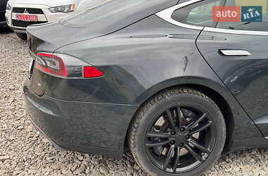 Лифтбек Tesla Model S 2014 в Стрые