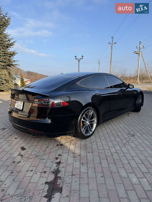 Лифтбек Tesla Model S 2013 в Львове