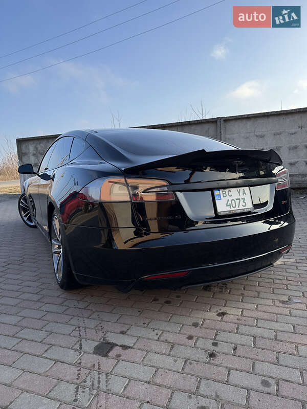 Лифтбек Tesla Model S 2013 в Львове