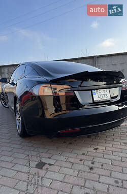 Ліфтбек Tesla Model S 2013 в Львові