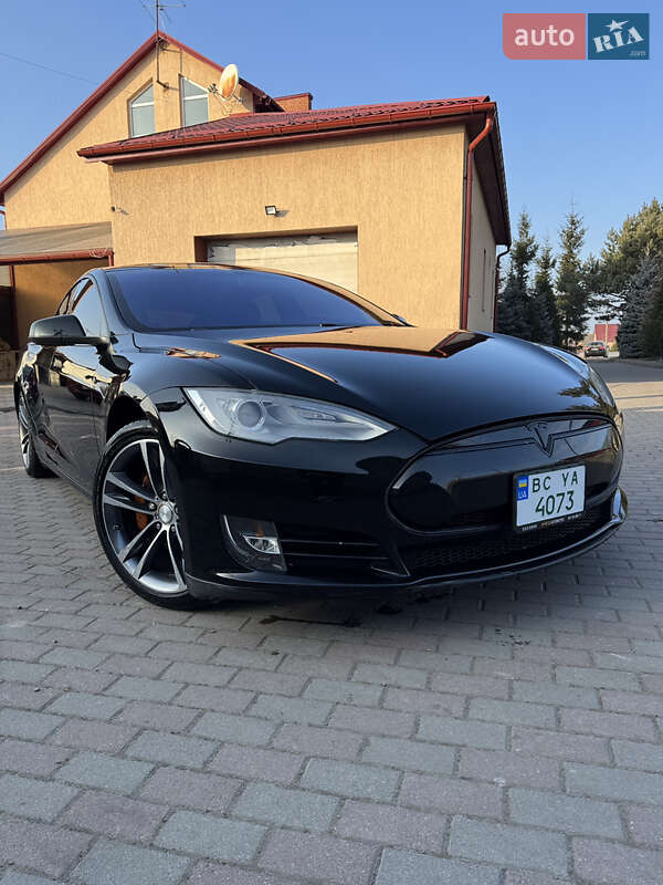 Лифтбек Tesla Model S 2013 в Львове