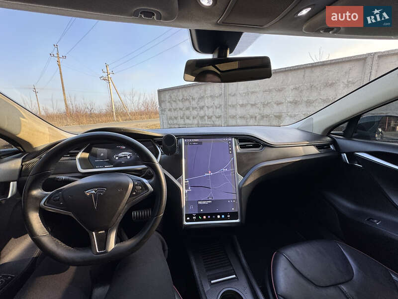 Лифтбек Tesla Model S 2013 в Львове