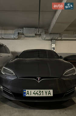 Лифтбек Tesla Model S 2019 в 