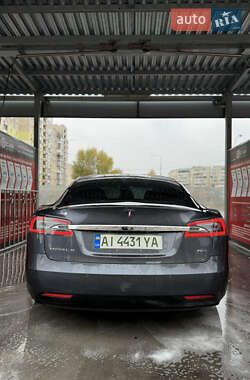 Лифтбек Tesla Model S 2019 в 