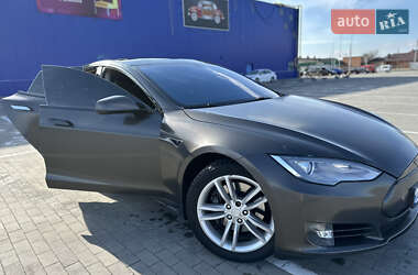 Лифтбек Tesla Model S 2014 в Виннице