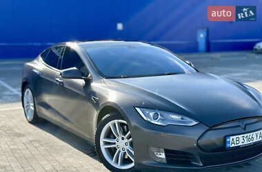 Лифтбек Tesla Model S 2014 в Виннице