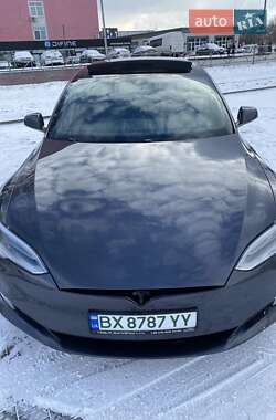 Лифтбек Tesla Model S 2016 в Хмельницком