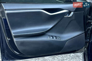 Ліфтбек Tesla Model S 2014 в 
