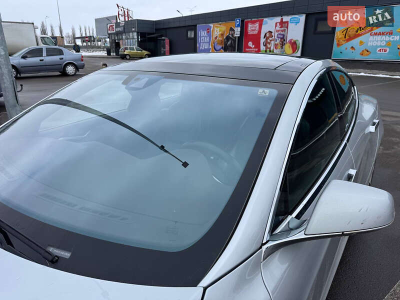 Ліфтбек Tesla Model S 2016 в Борисполі