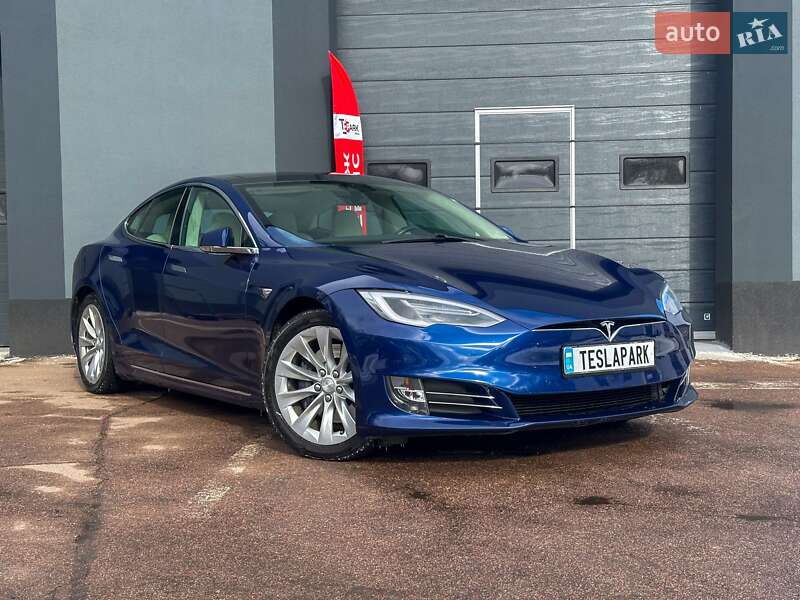 Ліфтбек Tesla Model S 2018 в Києві