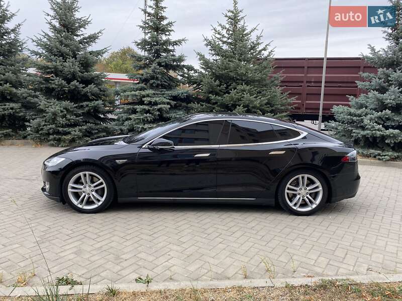 Лифтбек Tesla Model S 2014 в Харькове