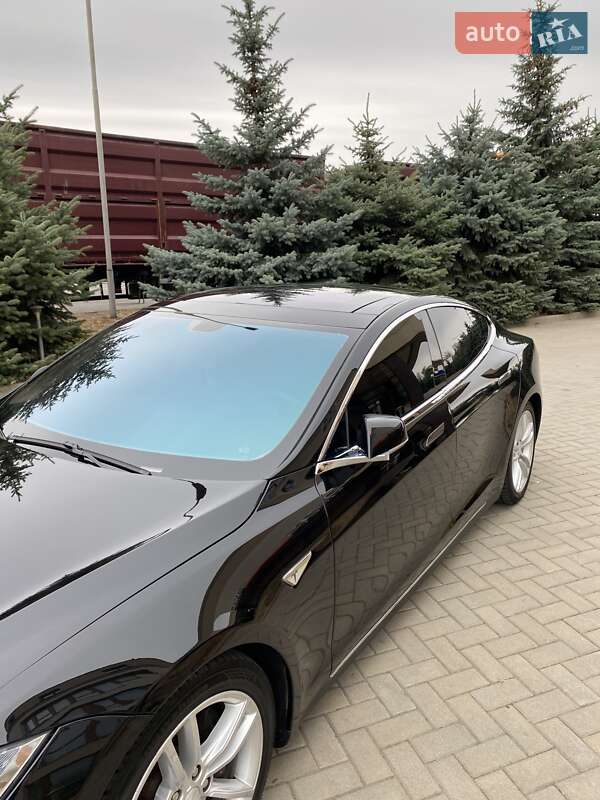 Лифтбек Tesla Model S 2014 в Харькове