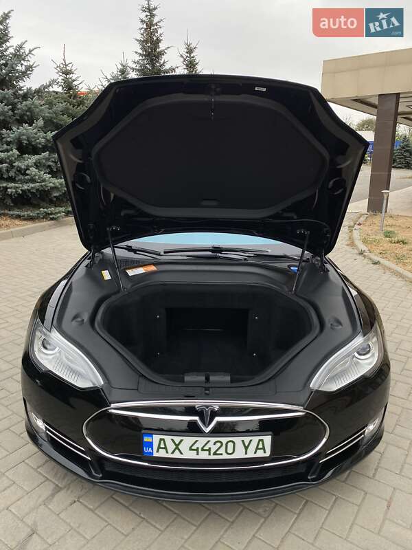 Лифтбек Tesla Model S 2014 в Харькове