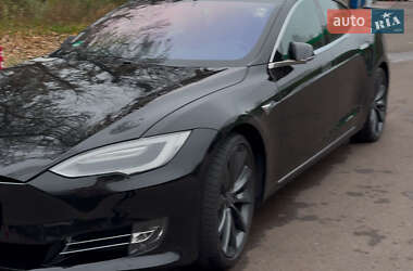 Ліфтбек Tesla Model S 2017 в Вінниці