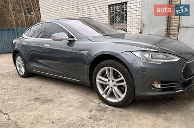 Ліфтбек Tesla Model S 2012 в Черкасах