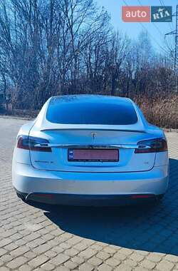 Ліфтбек Tesla Model S 2014 в Львові