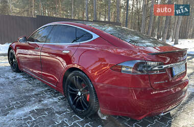 Лифтбек Tesla Model S 2015 в 