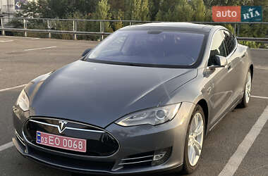 Ліфтбек Tesla Model S 2014 в Києві