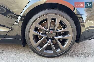 Лифтбек Tesla Model S 2023 в Днепре