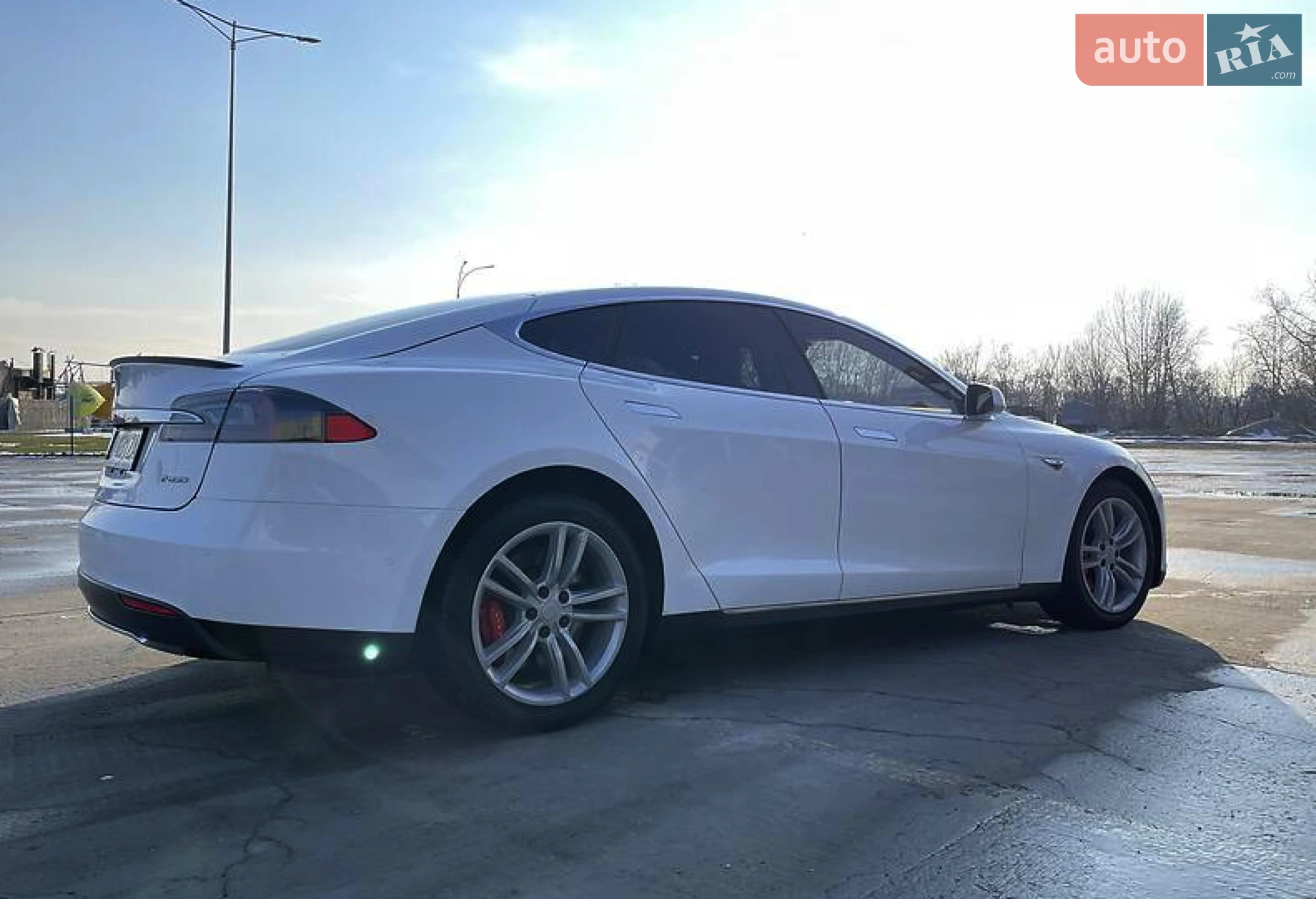 Tesla Model S 2015