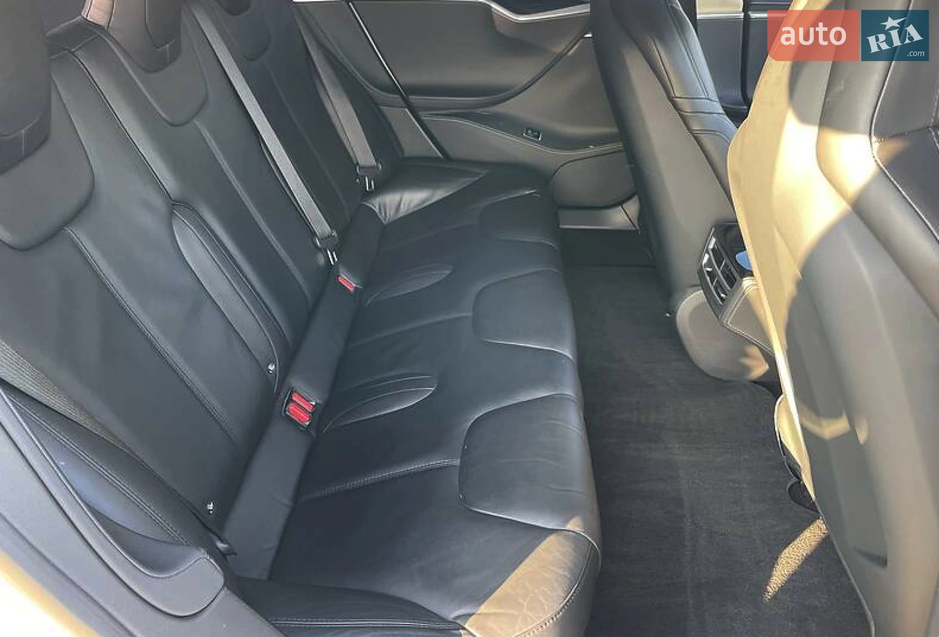 2015 Tesla Model S - мініатюра 29