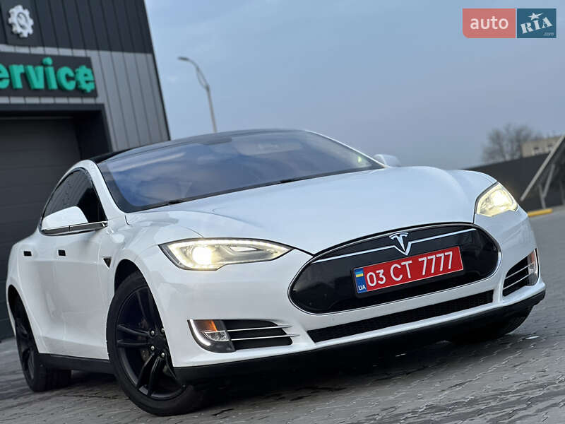 Ліфтбек Tesla Model S 2013 в Луцьку