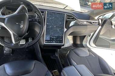 Ліфтбек Tesla Model S 2015 в Дніпрі