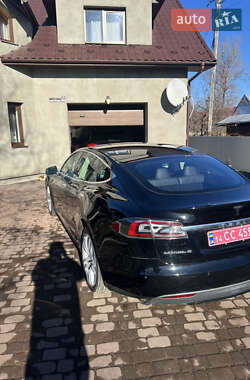 Лифтбек Tesla Model S 2016 в 