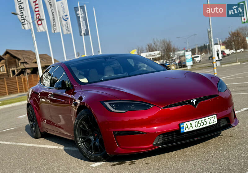 Лифтбек Tesla Model S 2023 в Киеве