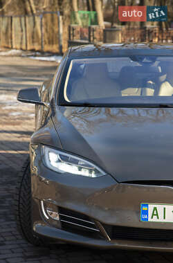 Ліфтбек Tesla Model S 2016 в 