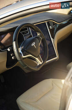 Ліфтбек Tesla Model S 2016 в 