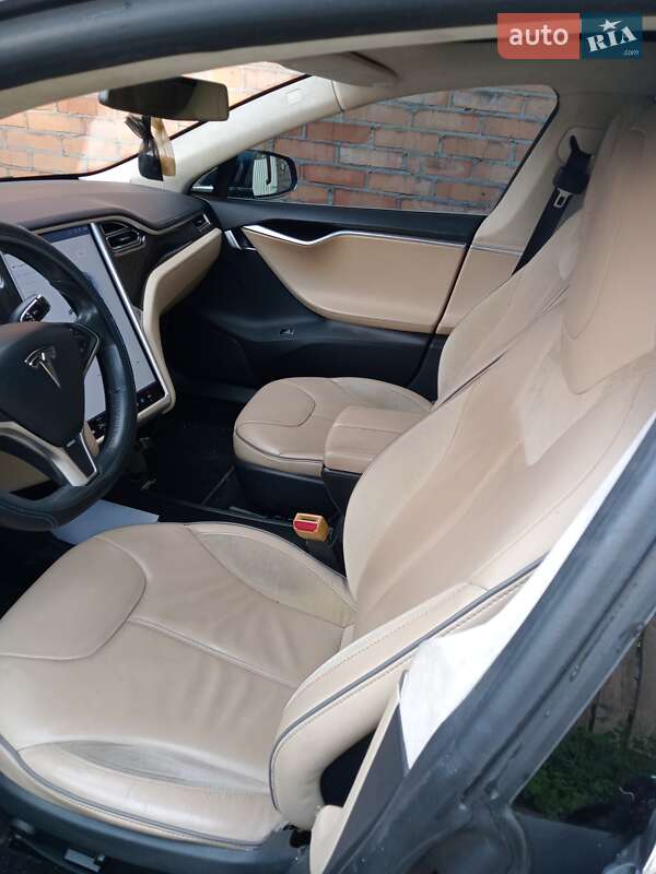 Лифтбек Tesla Model S 2013 в Киеве