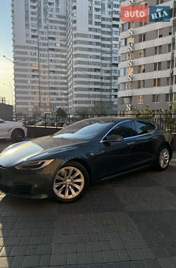 Ліфтбек Tesla Model S 2017 в 