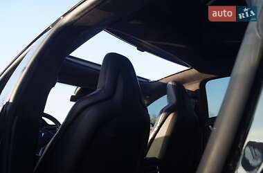 Ліфтбек Tesla Model S 2014 в 