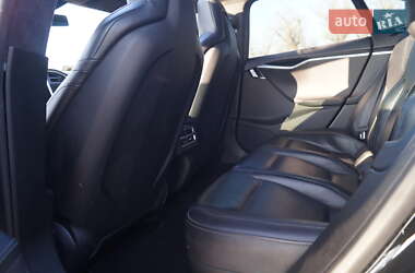 Ліфтбек Tesla Model S 2014 в 