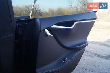 Ліфтбек Tesla Model S 2014 в 