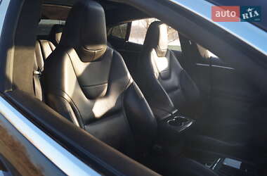 Ліфтбек Tesla Model S 2014 в 