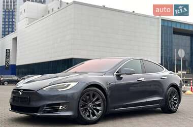 Лифтбек Tesla Model S 2020 в Одессе