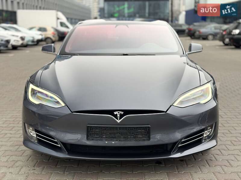 Ліфтбек Tesla Model S 2020 в Одесі
