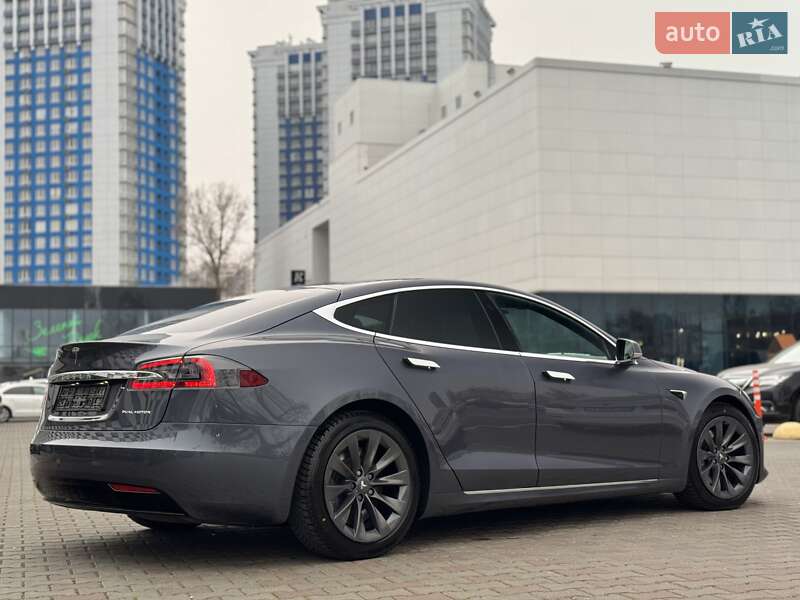 Ліфтбек Tesla Model S 2020 в Одесі