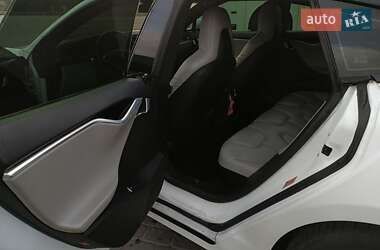 Лифтбек Tesla Model S 2016 в Каменском