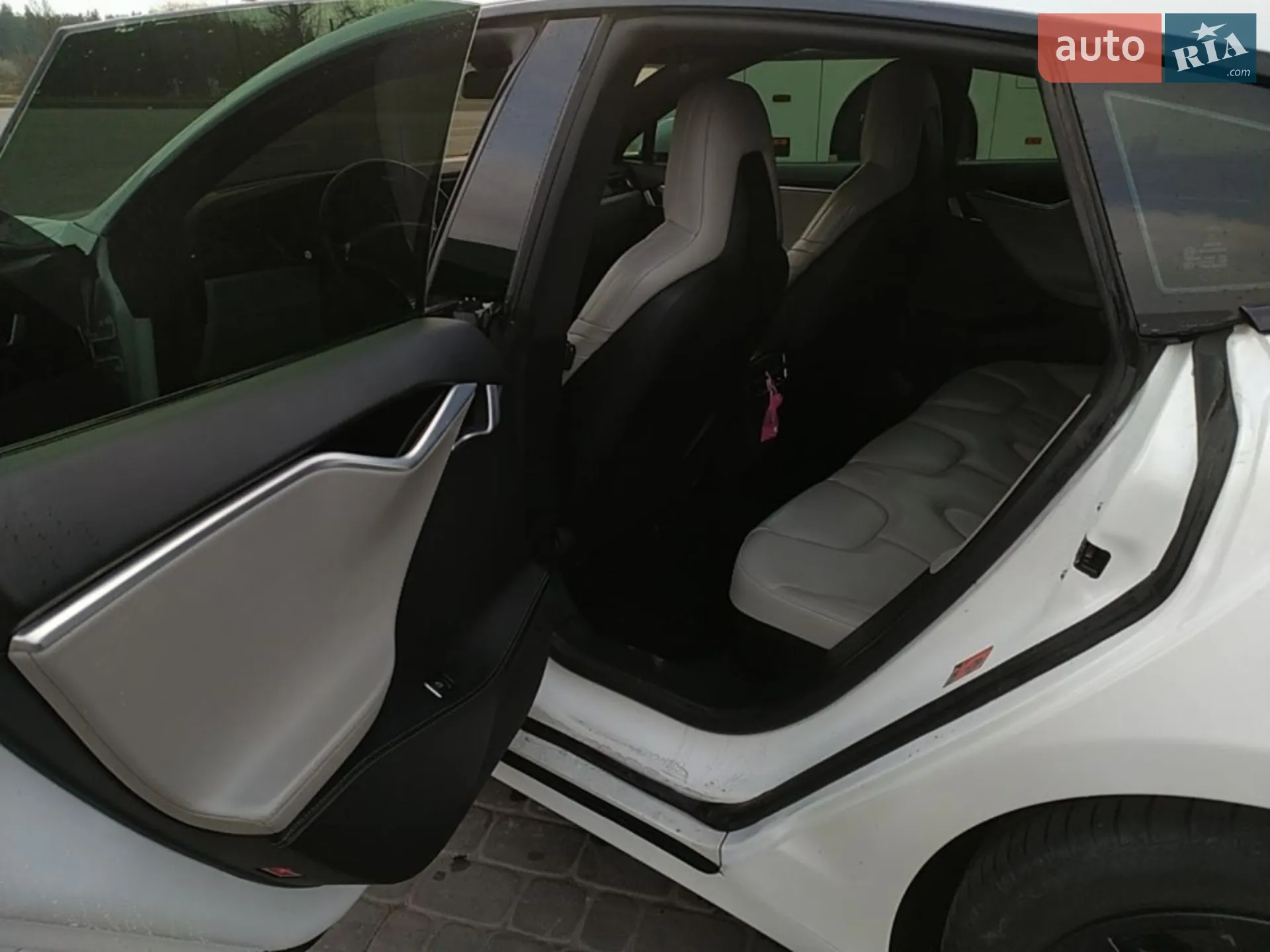 2016 Tesla Model S - мініатюра 16