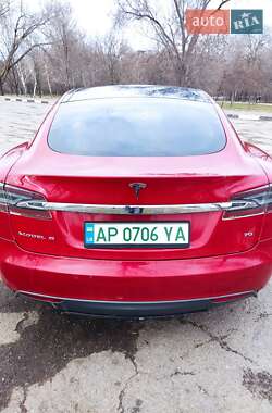 Ліфтбек Tesla Model S 2016 в 