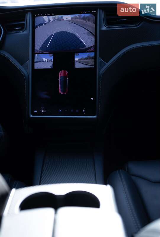 Лифтбек Tesla Model S 2019 в Львове