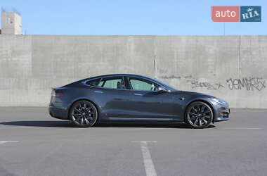 Ліфтбек Tesla Model S 2020 в 